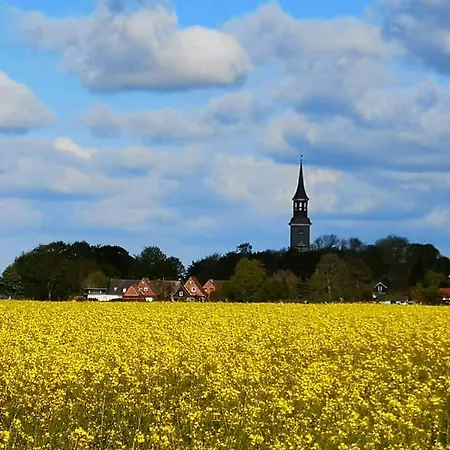 Liebevoll Hinterm Deich Guest house