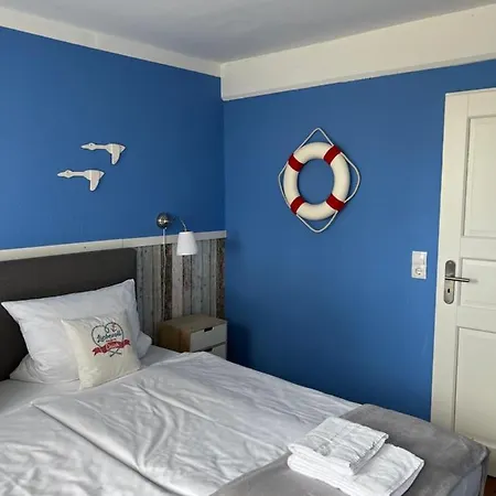 Liebevoll Hinterm Deich Guest house