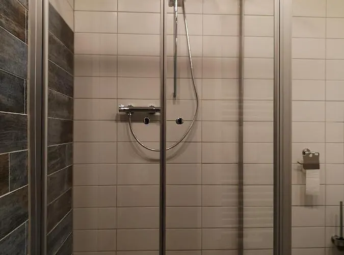 Liebevoll Hinterm Deich Gæstehus Lehe (Schleswig-Holstein)